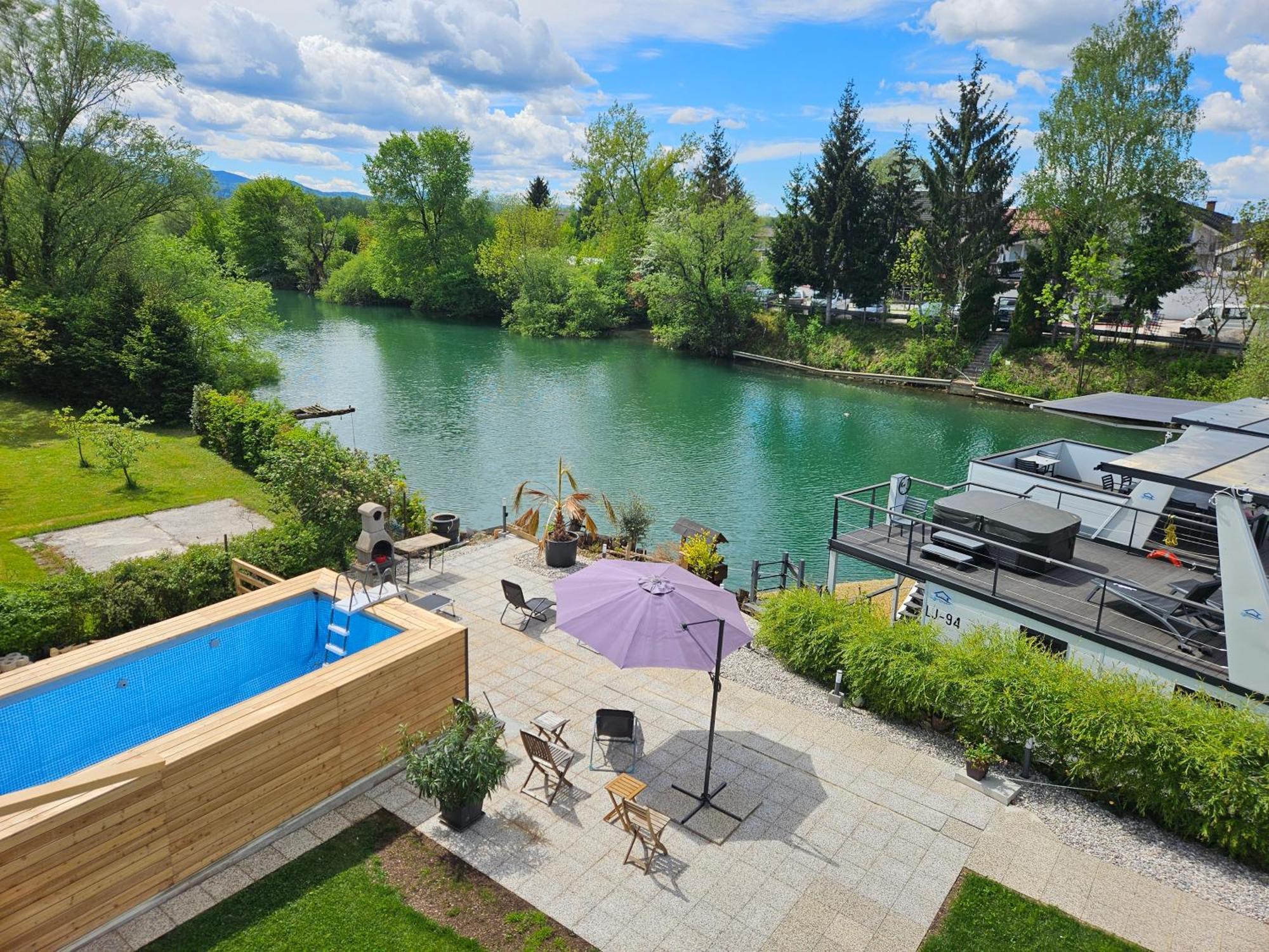 River Houses Ljubljanica リュブリャナ エクステリア 写真